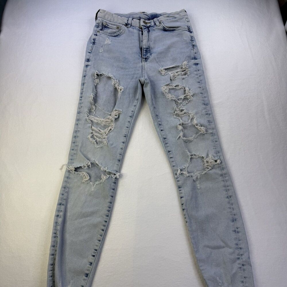 &Denim H&M High Waist Mom Jean Distressed Light Wash Size 6 Skinny Ankle 1007
